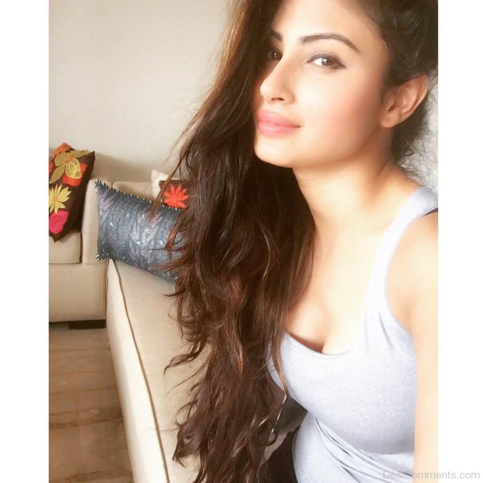 Post Pretty Pictures Of Mouni Roy Page 2 4571542