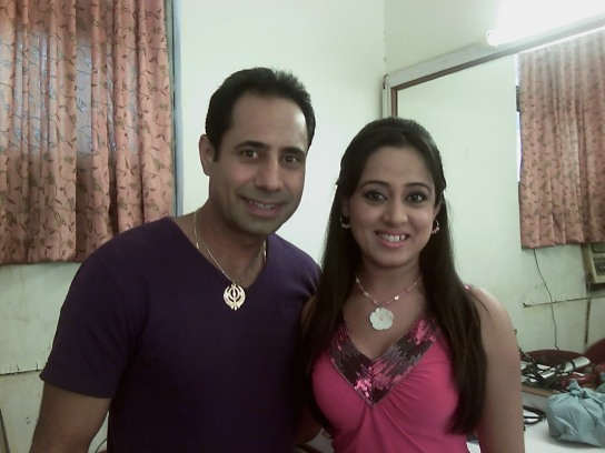 Binnu Dhillon & Riya Singh