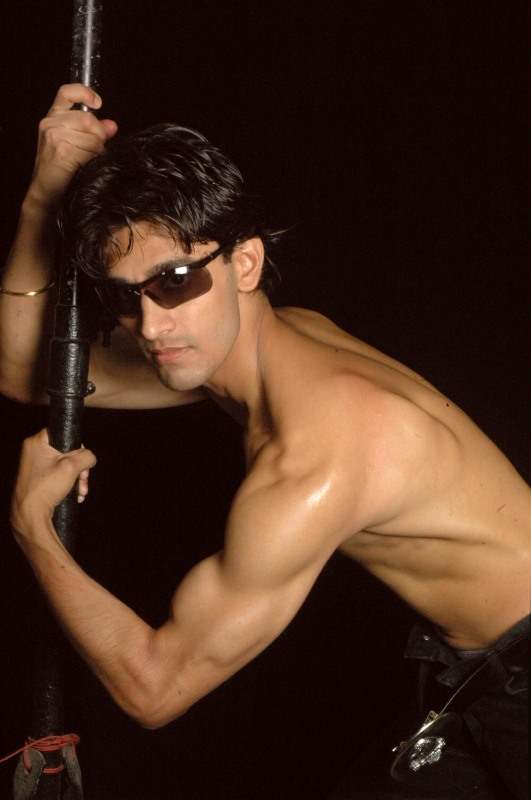 Model Rajkumar Strong Muscles