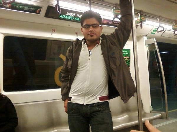 Sumit in metro