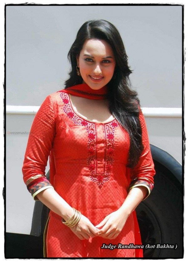 Image Of Actress Sonakshi