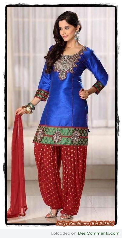 Punjabi Suit - DesiComments.com