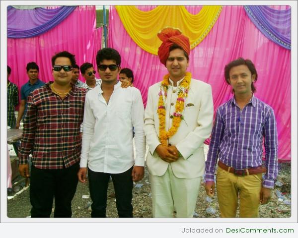 Javed shah khajrana with friends