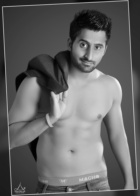 Desi Model JR Singh