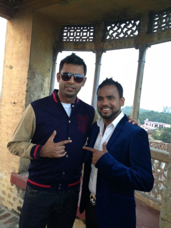 Aman Hayer With Angrej Ali Photo