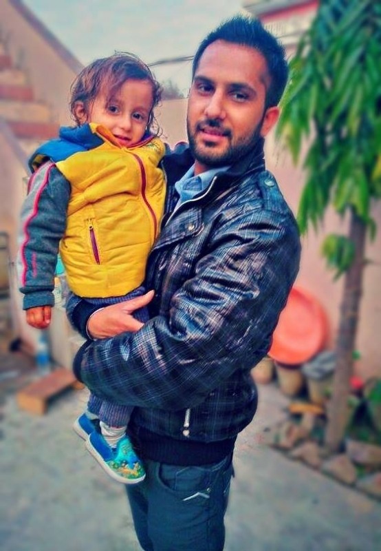 Amar Sajaalpuri With A Sweet Kid