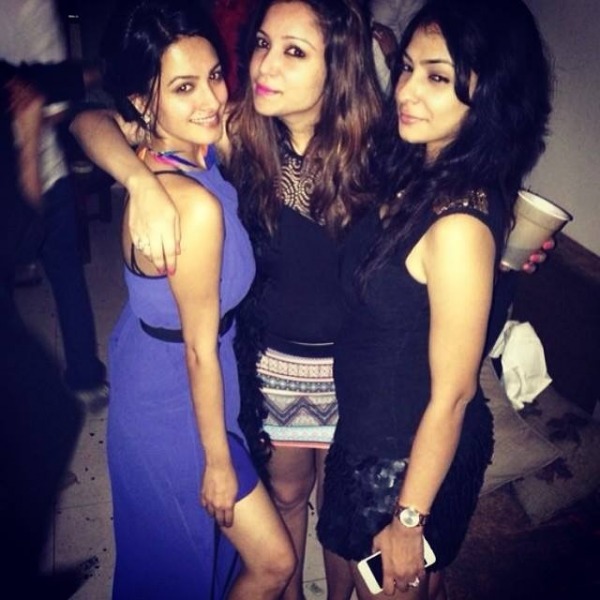 Anita Hassanandani And Her Friends