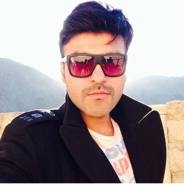 Arya Babbar Looking Stunning