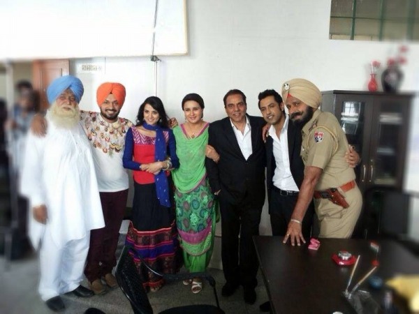 Avtar Gill With Team Of Double Di Trouble