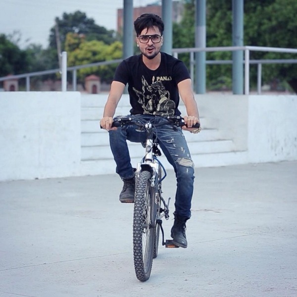 B jay randhawa On Cycle