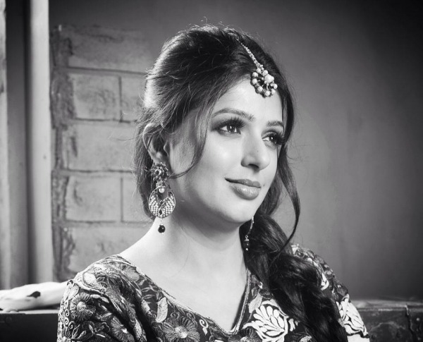 Black And White Pic Of  Bhumika Chawla