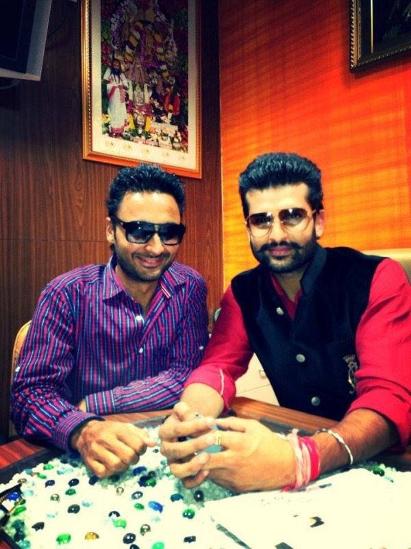 Bunty Bains With Yuvraj Hans