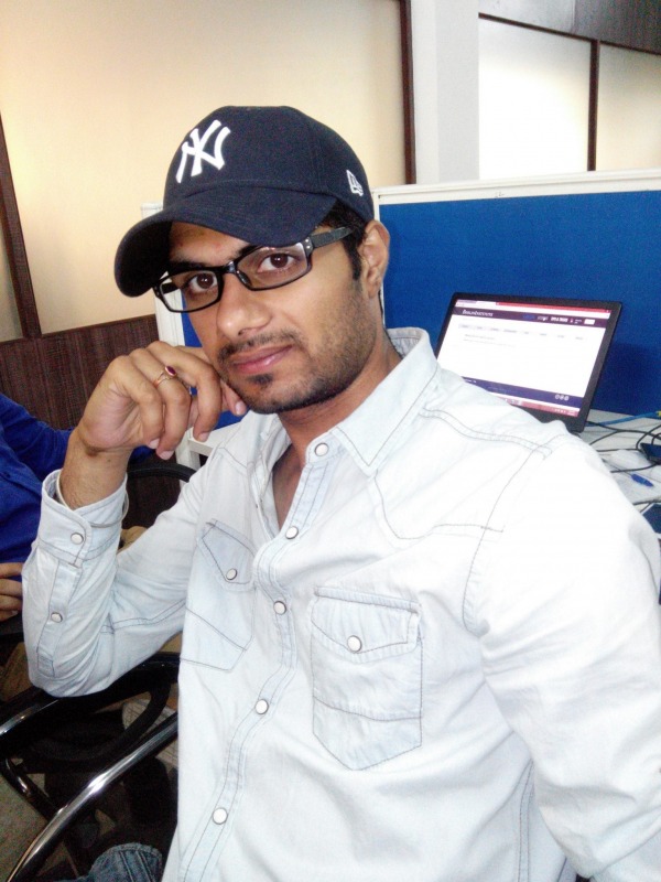 Manish Gautam (Gomzi)