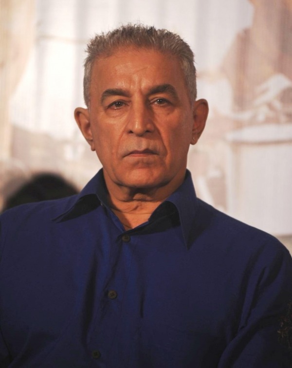 Dilip Tahil Closeup