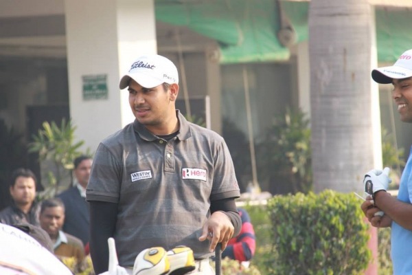 Gaganjeet Bhullar In Grey T-Shirt