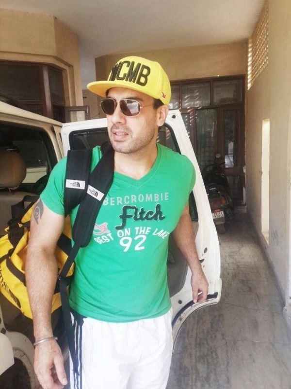 Gavie Chahal In Yellow Cap