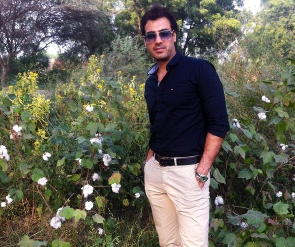 Gavie Chahal Looking Smart Picture