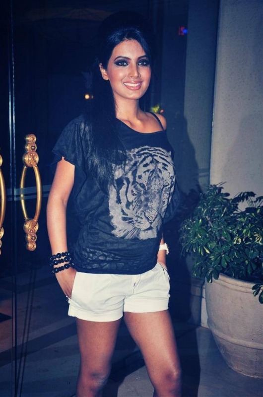 Geeta Basra In Shorts