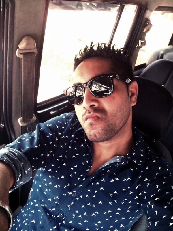 Gora Singh In Car