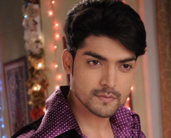 Gurmeet Chaudhary Looking Handsome