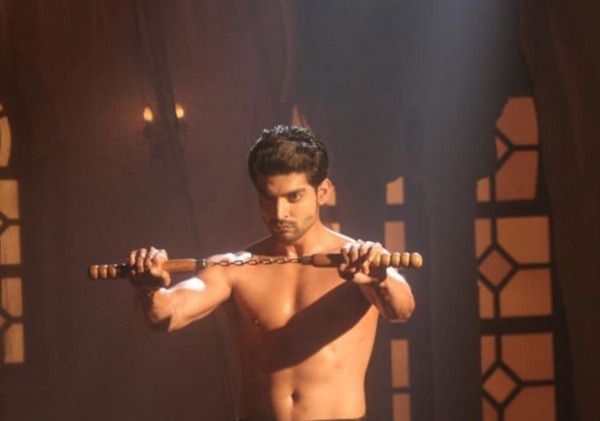 Gurmeet Chaudhary Shirtless