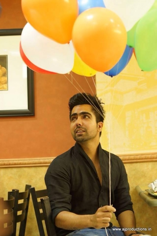 Hardy Sandhu In Black Shirt