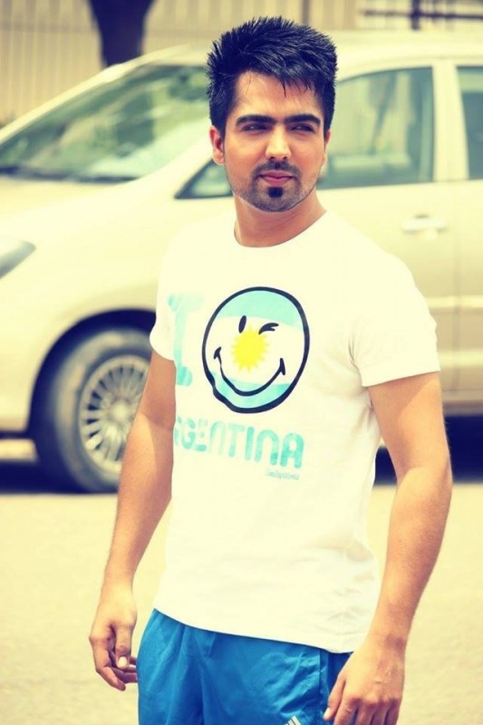 Hardy Sandhu In White T – Shirt