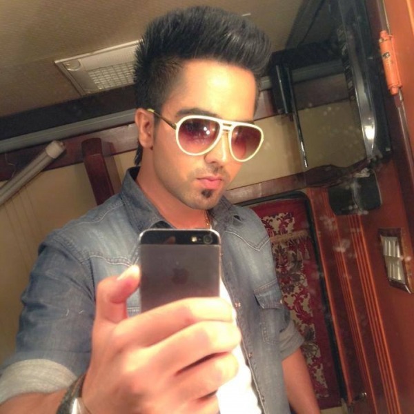 Hardy Sandhu Selfie