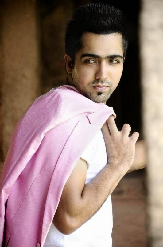 Hardy Sandhu Side Pose