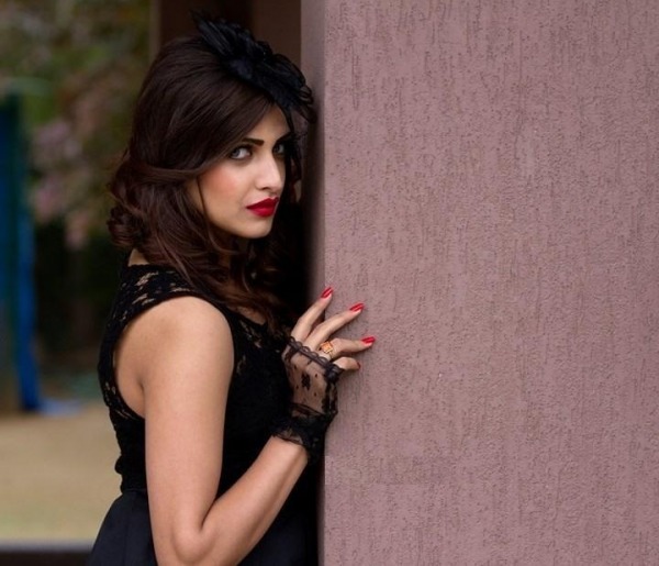 Himanshi Khurana In Black Dress