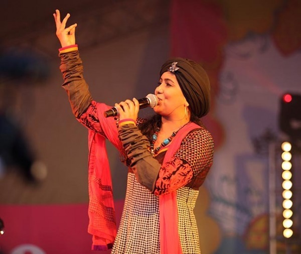 Harshdeep Kaur During Live Performance
