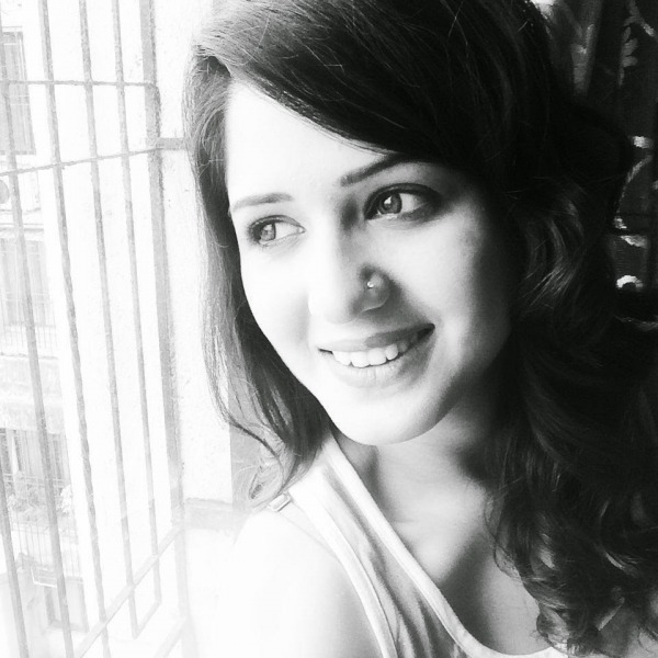 Isha Rikhi Black And White Pic