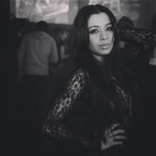 Jasmine Sandlas Black And White Pic