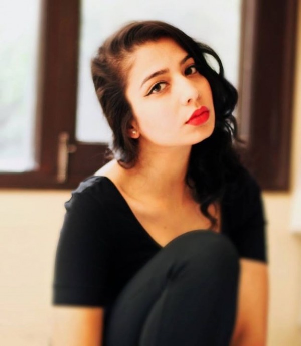 Jasmine Sandlas In Black Clothes