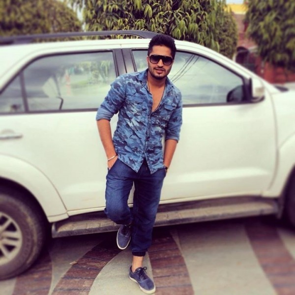 Jassi Gill Looking Smart