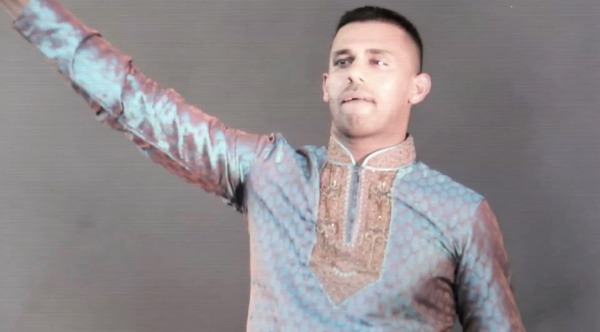 Jaz Dhami Looking Smart