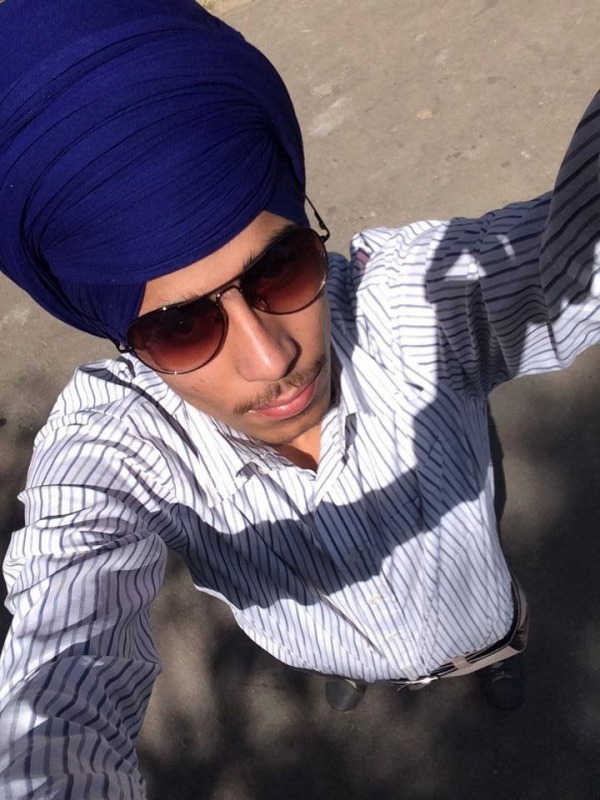 Preet Jallowal selfie