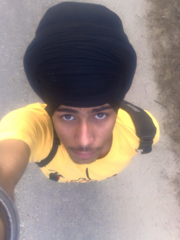 Preet Jallowal selfie