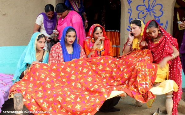 Girls Stitching Phulkari