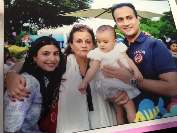 Sanjeev Nanda With His Wife Medha Nanda(left) And Mother Renu Nanda