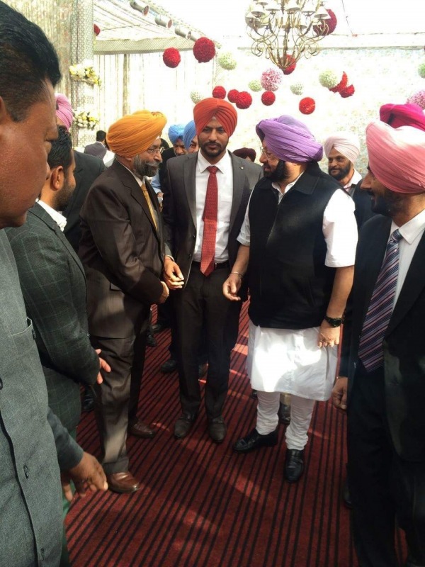 Jaspreet Mankoo With Captain Amarinder Singh