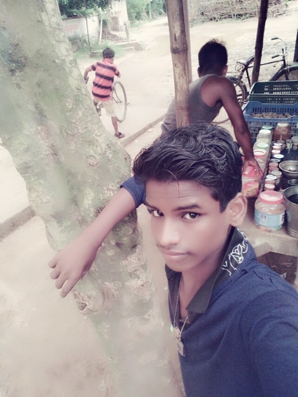 Abhijit Taking Selfie