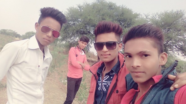 Bhupendra Verma Taking Selfie With His Friends