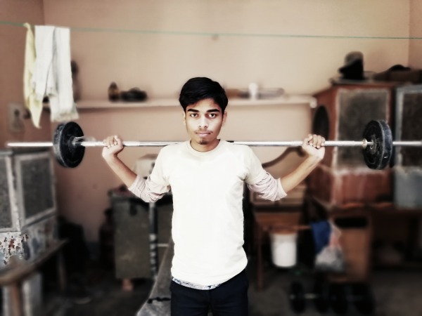 Gyanesh Yadav Lifting Weight