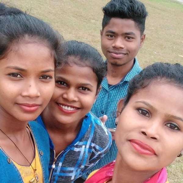 Anita Horo Taking Selfie With Her Friends