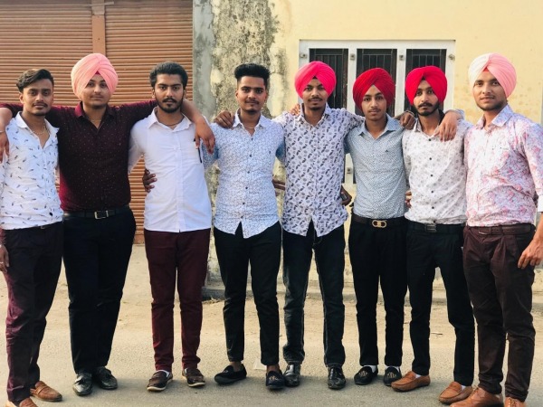 Image Of Jashan Rai With His Friends