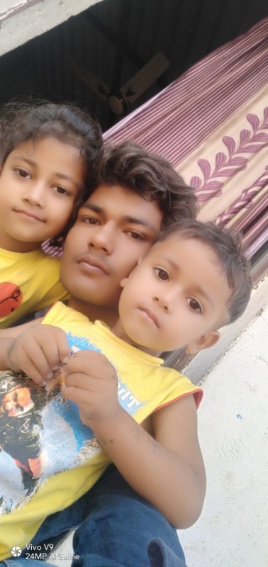 Faizul Sheikh Abbasi With Cute Children