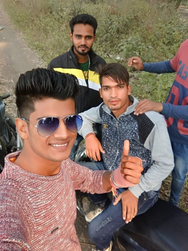 Mukesh Shehar Channi Taking Selfie With His Friends