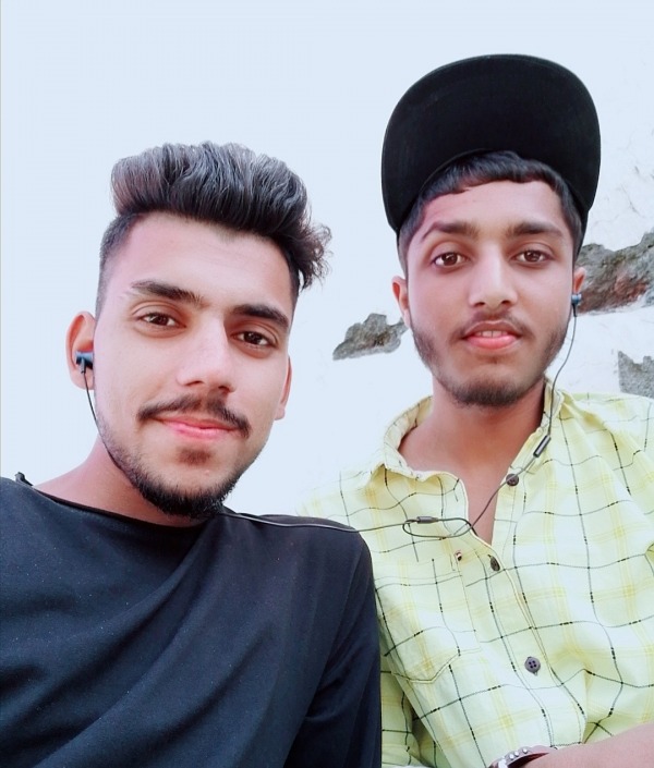 Sourav Ranipuriya With His Friend
