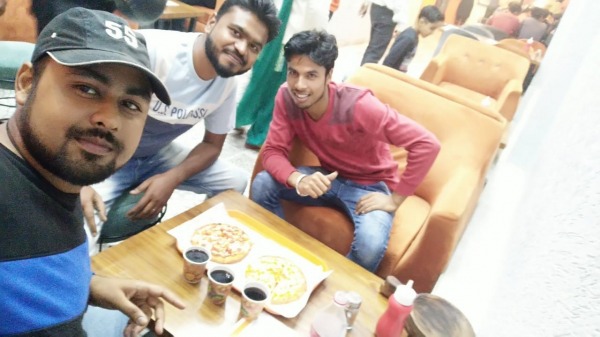 Vivek Kumar Viku With His Friends
